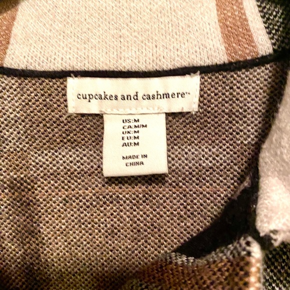 Cashmere & Cupcakes Plaid Knit Shacket Size M - Picture 4 of 8